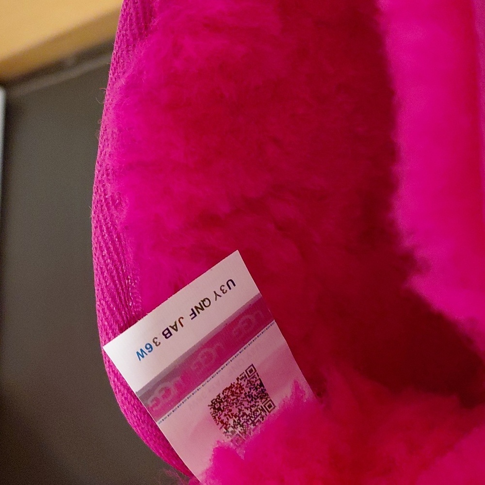 UGG Fuchsia Ankle Boots - Picture 5 of 8
